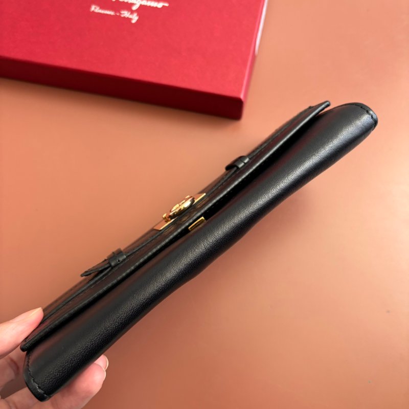 ::Salvatore Ferragamo:: Gancini Genuine Leather Long Wallet Large Capacity Black 黑色玫瑰金釦發財長夾 信封長夾-8