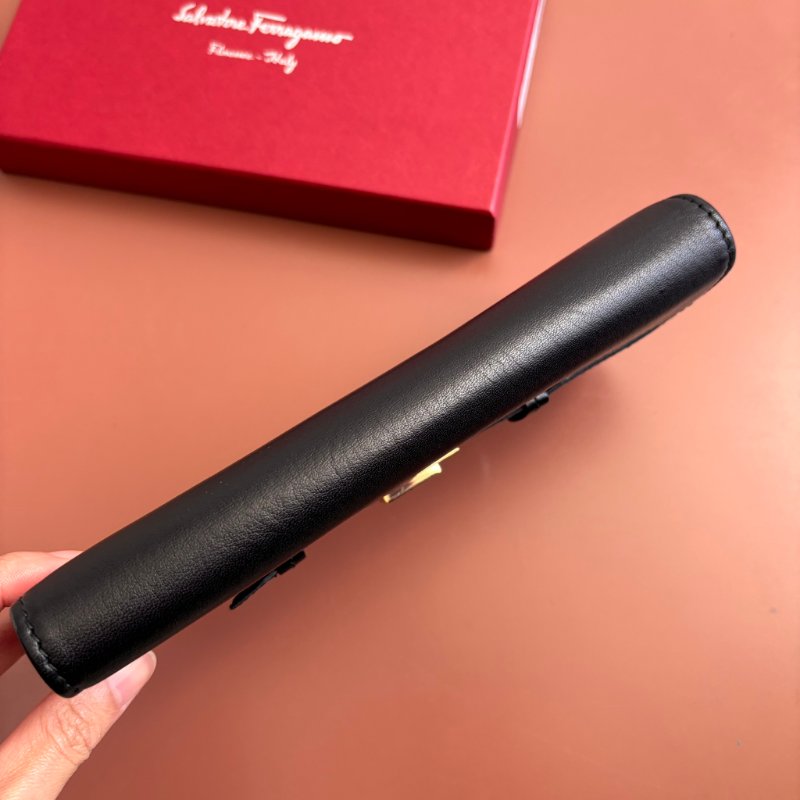 ::Salvatore Ferragamo:: Gancini Genuine Leather Long Wallet Large Capacity Black 黑色玫瑰金釦發財長夾 信封長夾-9