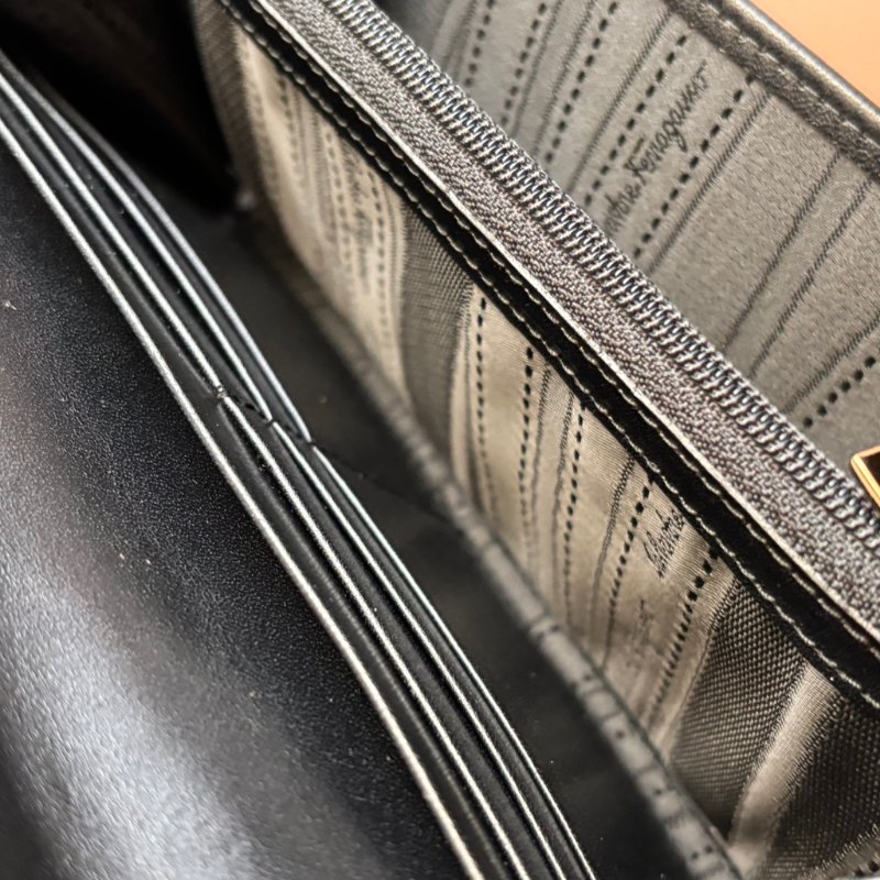 ::Salvatore Ferragamo:: Gancini Genuine Leather Long Wallet Large Capacity Black 黑色玫瑰金釦發財長夾 信封長夾-20