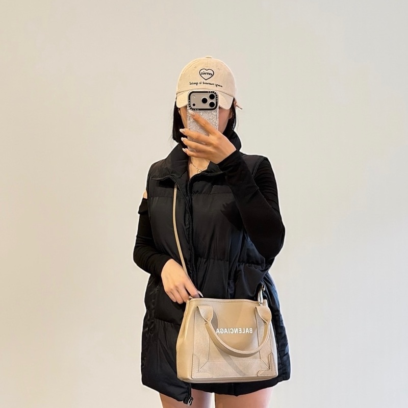 莉亞精品♡Balenciaga 奶茶托特包 XS 二手-1