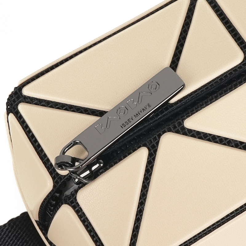 BAO BAO CUBOID 迷你方形斜背包(棕色)-6