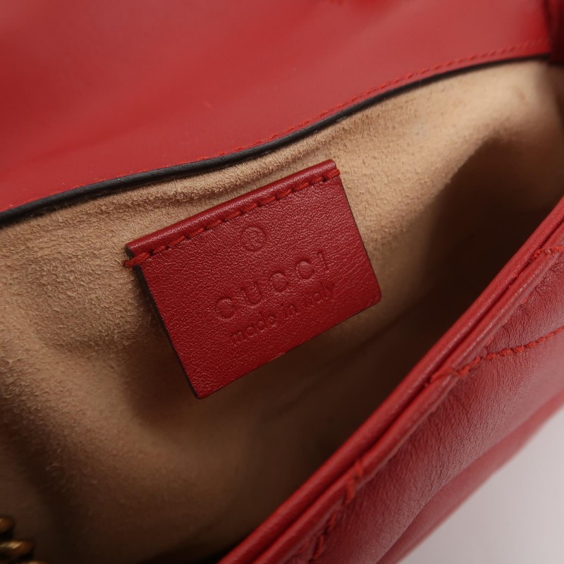 Gucci GG Marmont超迷你牛皮紅色V紋縫雙G標誌口蓋包-7