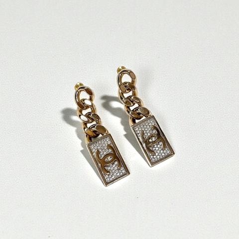 莉亞精品♡Chanel 長方水鑽吊墜耳針 二手