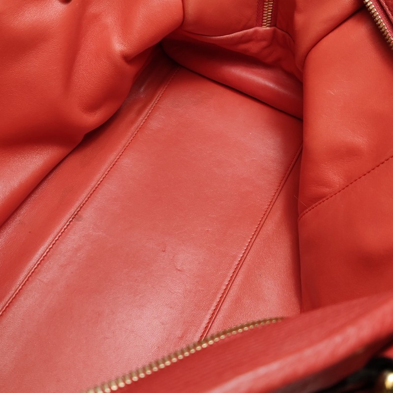 Loewe Amazona大號牛皮紅色logo壓紋加固邊角手提包-14