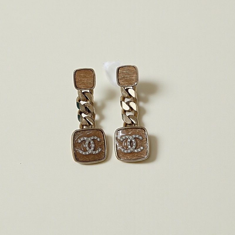 莉亞精品♡Chanel 奶茶吊墜耳針 二手-0