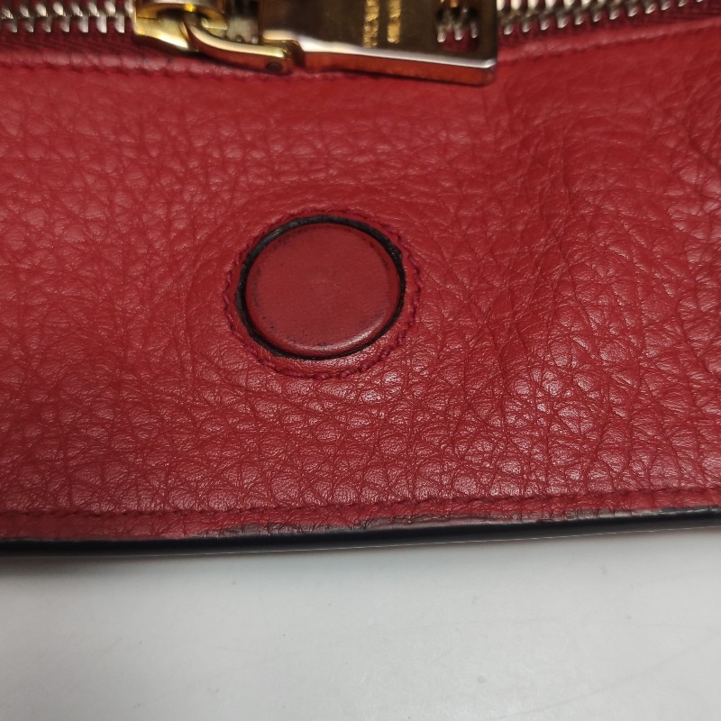 Prada 牛皮紅色三角徽標-11