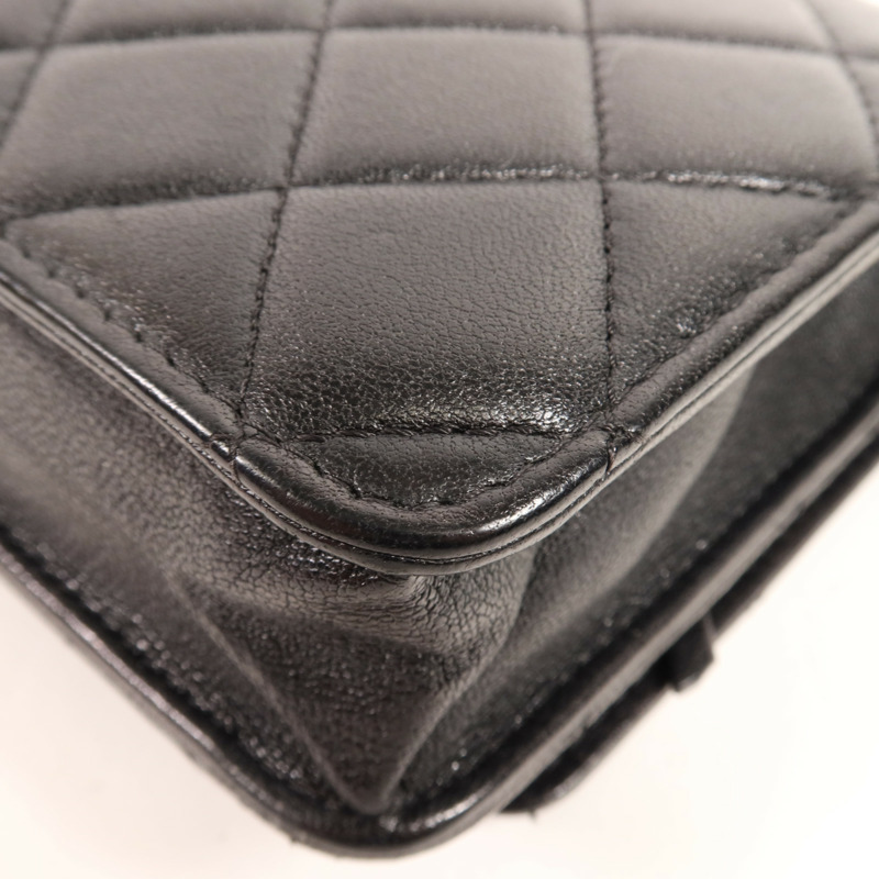 CHANEL 牛皮皮革WOC Wallet On Chain金扣鏈帶肩背袋-12