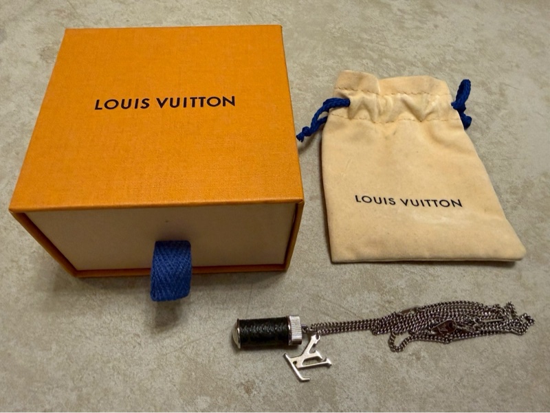 lv 男士經典項鍊-9