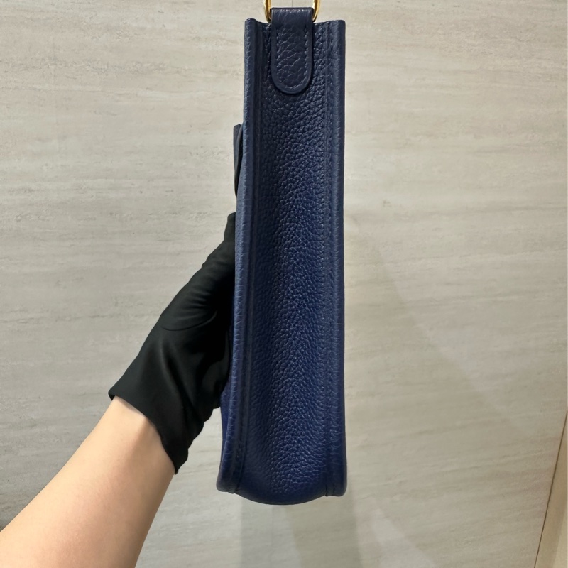 Hermes M3 bleu encre TC皮金釦 Mini Evelyne 斜背包-8