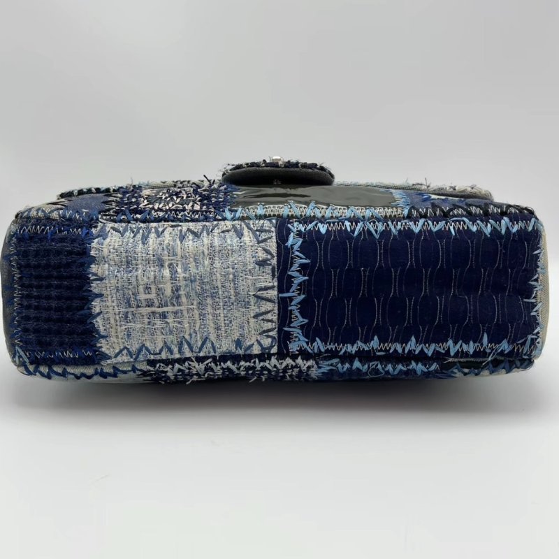 CHANEL 牛仔拼接cf肩背斜背乞丐包30*21*7 98新配件塵袋-3