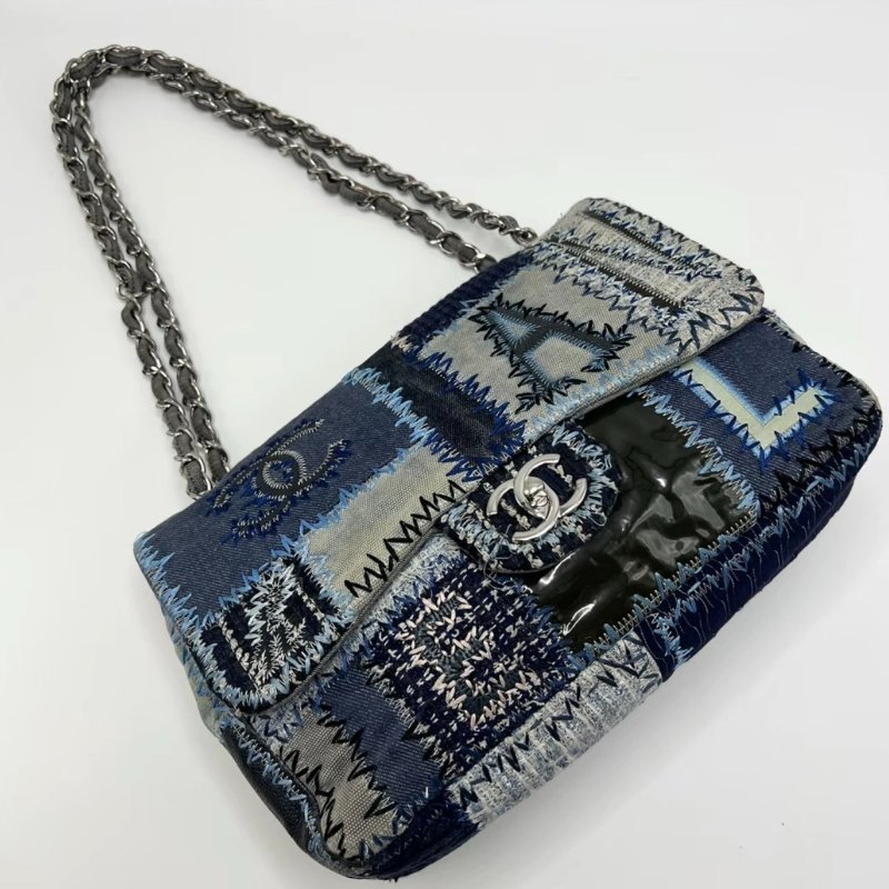 CHANEL 牛仔拼接cf肩背斜背乞丐包30*21*7 98新配件塵袋-4