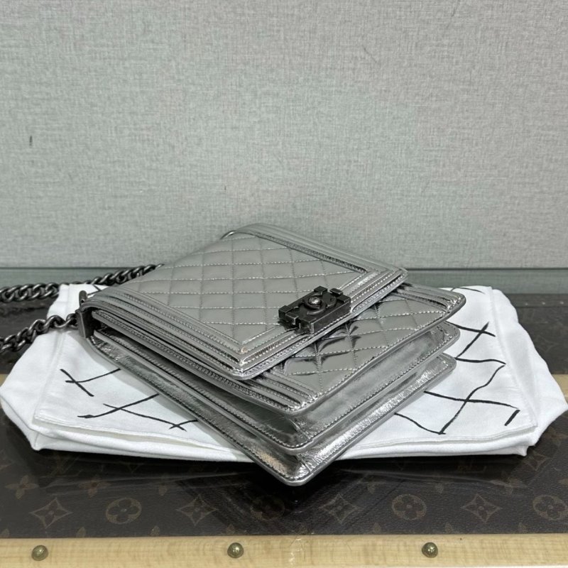 CHANEL 銀色leboy肩背斜背鏈條包16*19*5 全新閒置配件塵袋保卡-2