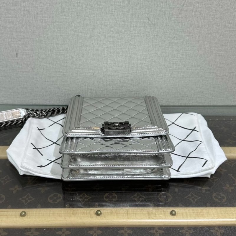 CHANEL 銀色leboy肩背斜背鏈條包16*19*5 全新閒置配件塵袋保卡-3