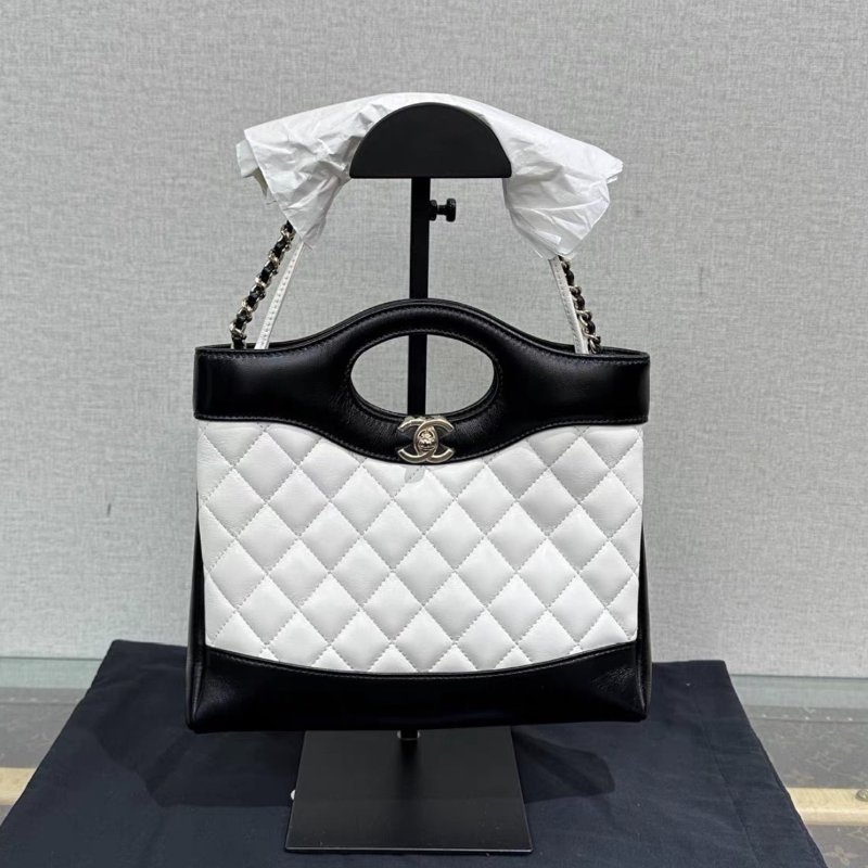 CHANEL 黑白拼色31bag mini手提肩背斜背包23*22*5.5 全新閒置配件塵袋-0