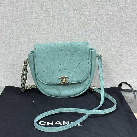 CHANEL 金扣菱格紋肩背斜背包馬鞍包15*13*5 98新配件塵袋