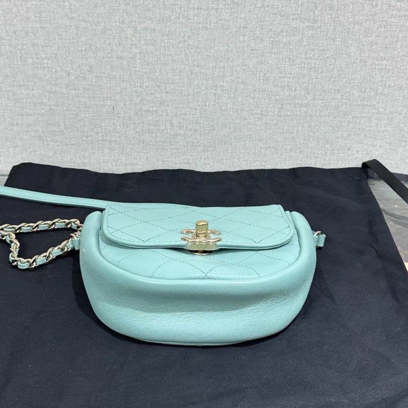 CHANEL 金扣菱格紋肩背斜背包馬鞍包15*13*5 98新配件塵袋-3