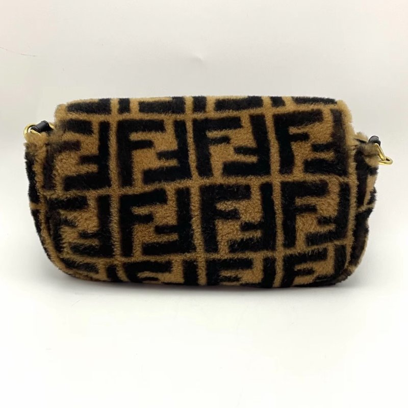 FENDI 棕色羊羔毛Baguette法棍包 23*15*6.5 98新配件塵袋-5