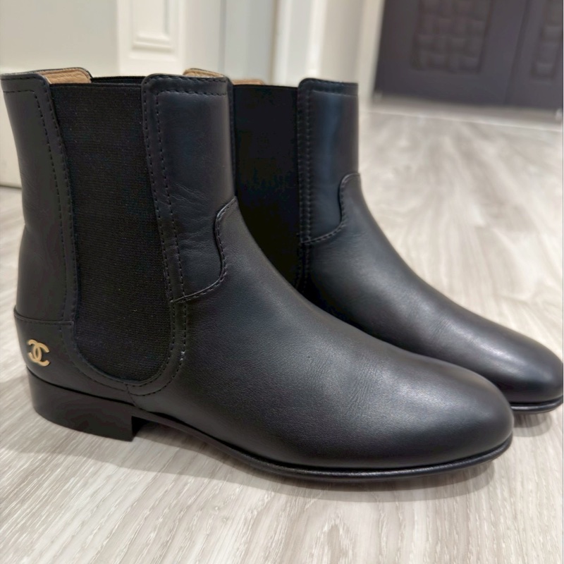 CHANEL 黑色小金Logo短靴 36號-4