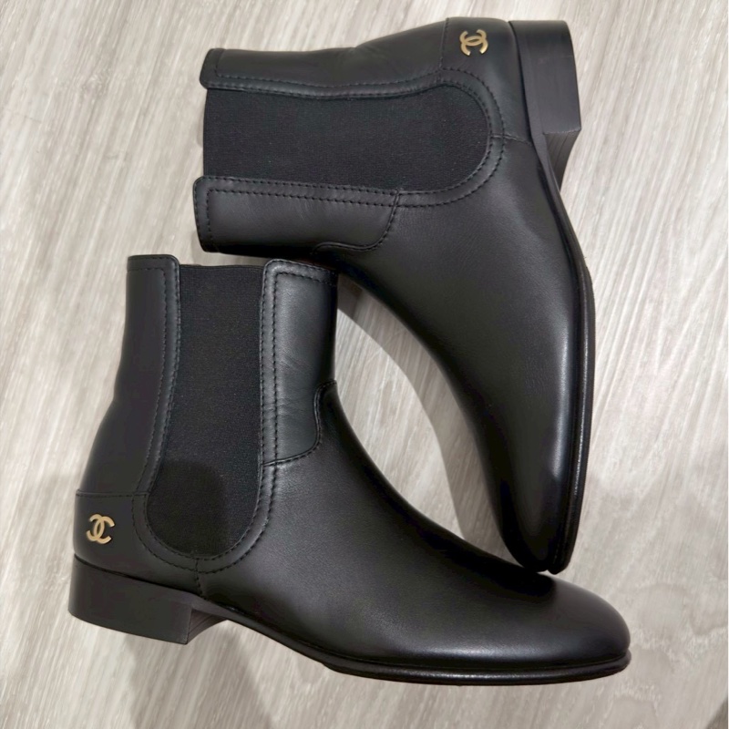 CHANEL 黑色小金Logo短靴 36號-6
