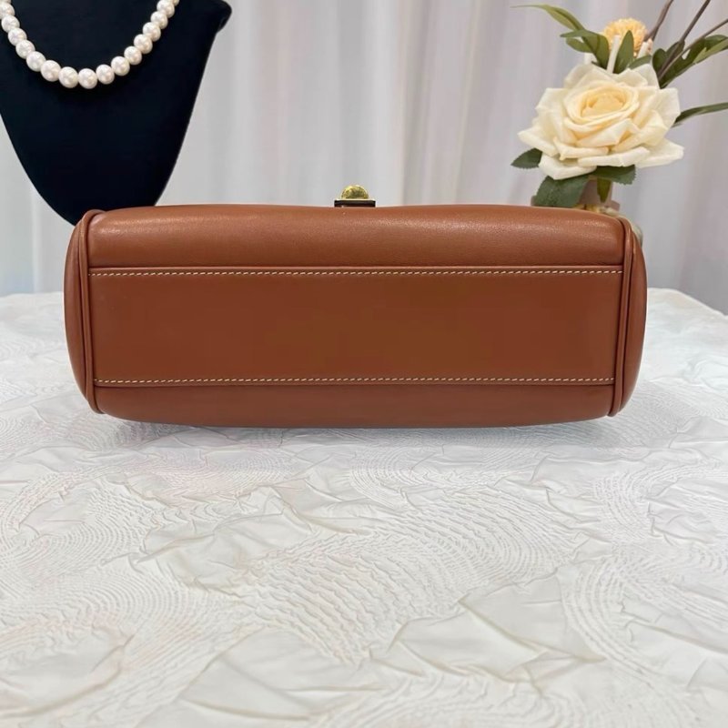 Celine teen soft 16 焦糖色全皮斜背包23.5*15*9 99新配件塵袋-3