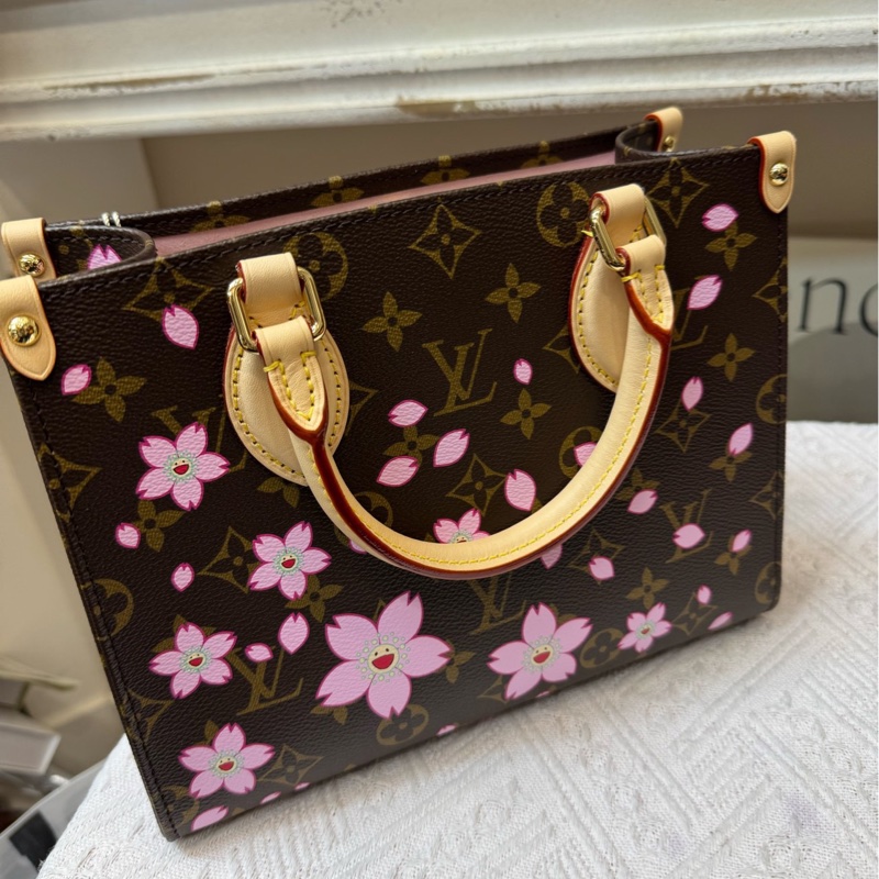 Lv全新OnTheGo小号手袋村上隆樱花系列-5