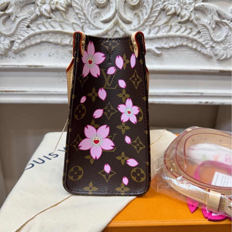 Lv全新OnTheGo小号手袋村上隆樱花系列-6