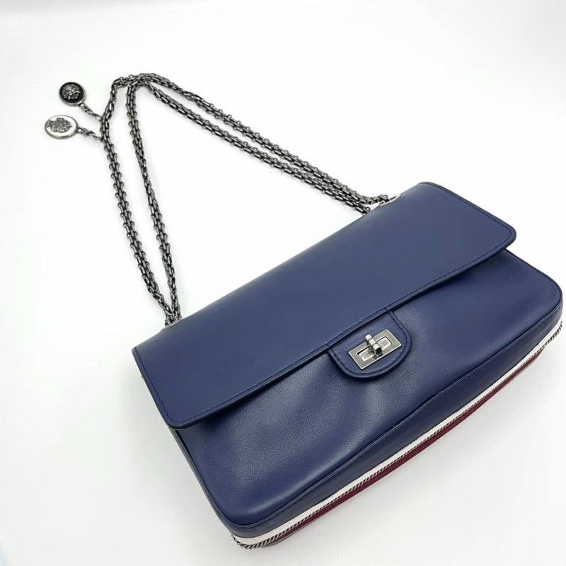 CHANEL 藍色漢堡2.55中號銀幣肩背斜背包28*18*9 98新配件保卡塵袋-2