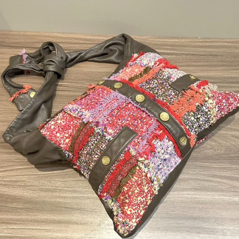 CHANEL 粗花呢拼皮金扣肩背衣服包39*33*4 98新配件塵袋-2
