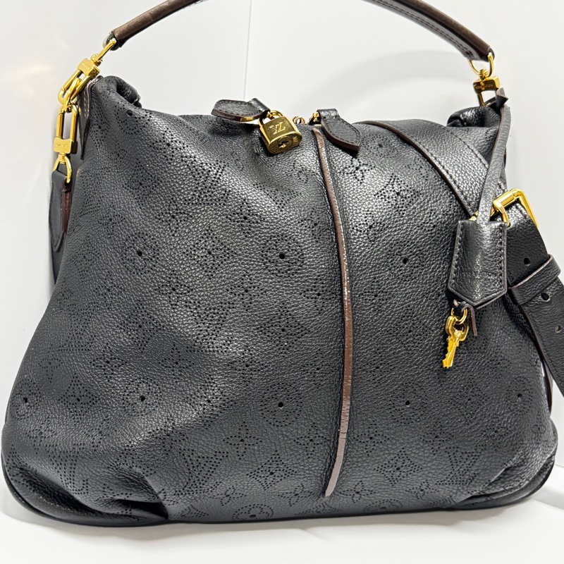 (超稀有⏰) LV Mahina 全牛皮 斜背+單肩+腋下 專櫃15.3萬!-9