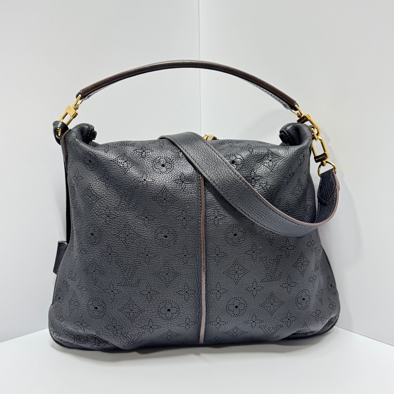 (超稀有⏰) LV Mahina 全牛皮 斜背+單肩+腋下 專櫃15.3萬!-13