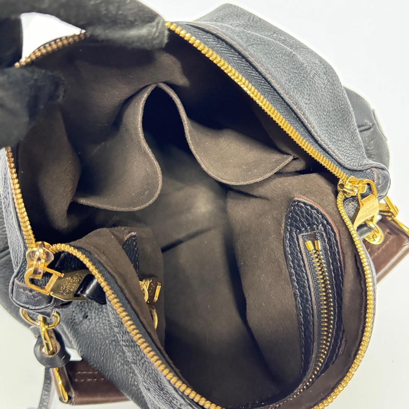 (超稀有⏰) LV Mahina 全牛皮 斜背+單肩+腋下 專櫃15.3萬!-27