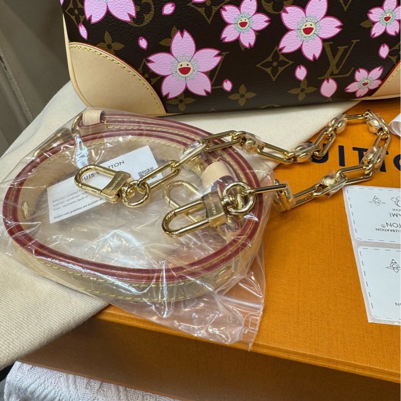 Lv全新村上隆樱花系列牛角斜挎包-10