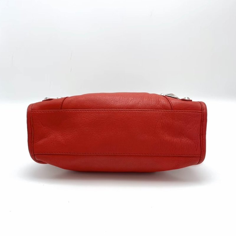 BALENCIAGA  紅色黑手柄mini機車包24*16*7 98新配件塵袋鏡子-3