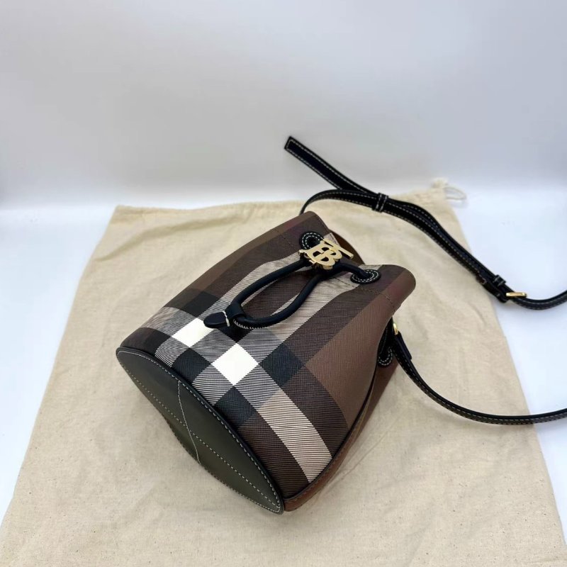 BURBERRY 迷你戰馬格紋TB水桶包16*18*11 99新配件塵袋-2
