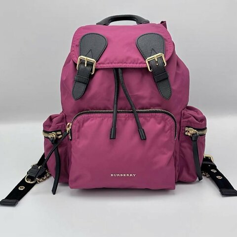 BURBERRY 紅金尼龍抽繩翻蓋後背包21.5*33*14.5 98新