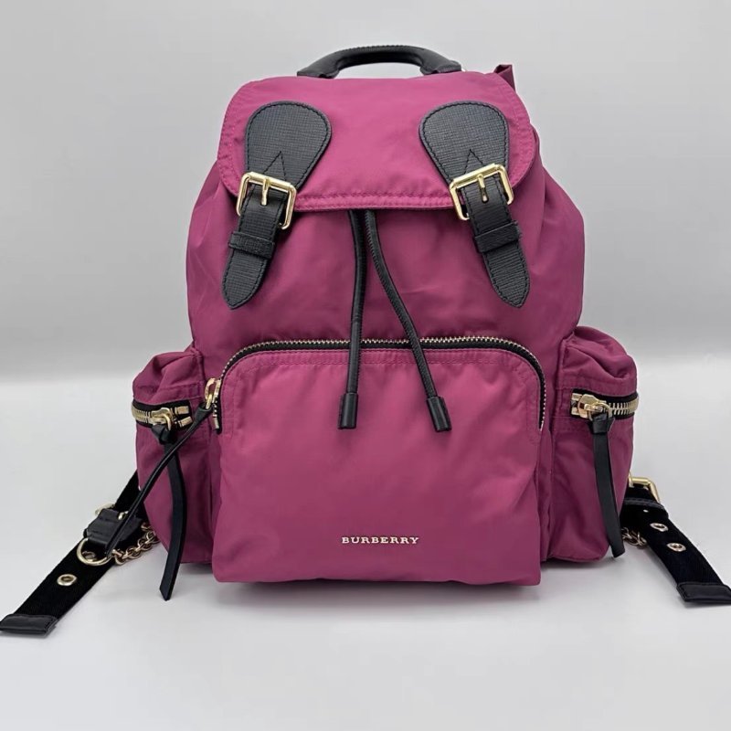 BURBERRY 紅金尼龍抽繩翻蓋後背包21.5*33*14.5 98新-0