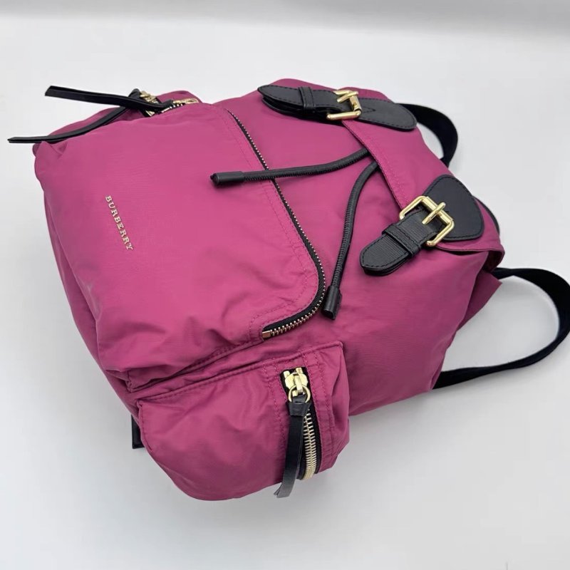 BURBERRY 紅金尼龍抽繩翻蓋後背包21.5*33*14.5 98新-2