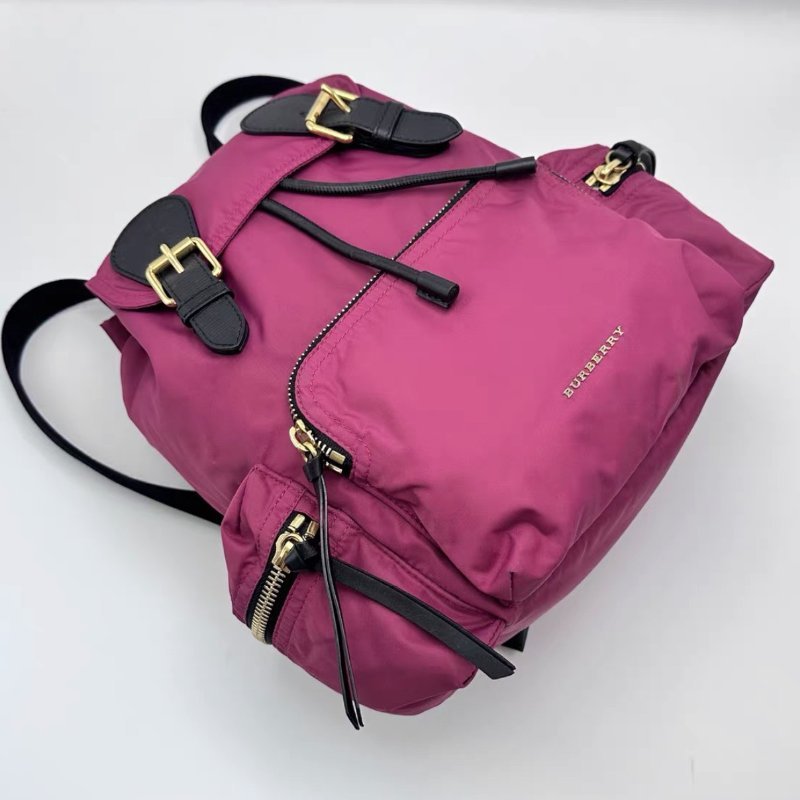 BURBERRY 紅金尼龍抽繩翻蓋後背包21.5*33*14.5 98新-4