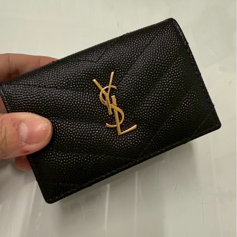 正品 二手 【YSL】Monogram 荔枝皮 皮革 三折開釦 短夾 卡夾 零錢包 黑色 金色-0