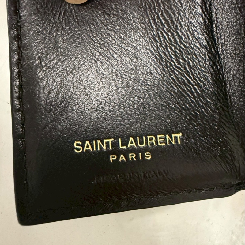 正品 二手 【YSL】Monogram 荔枝皮 皮革 三折開釦 短夾 卡夾 零錢包 黑色 金色-5