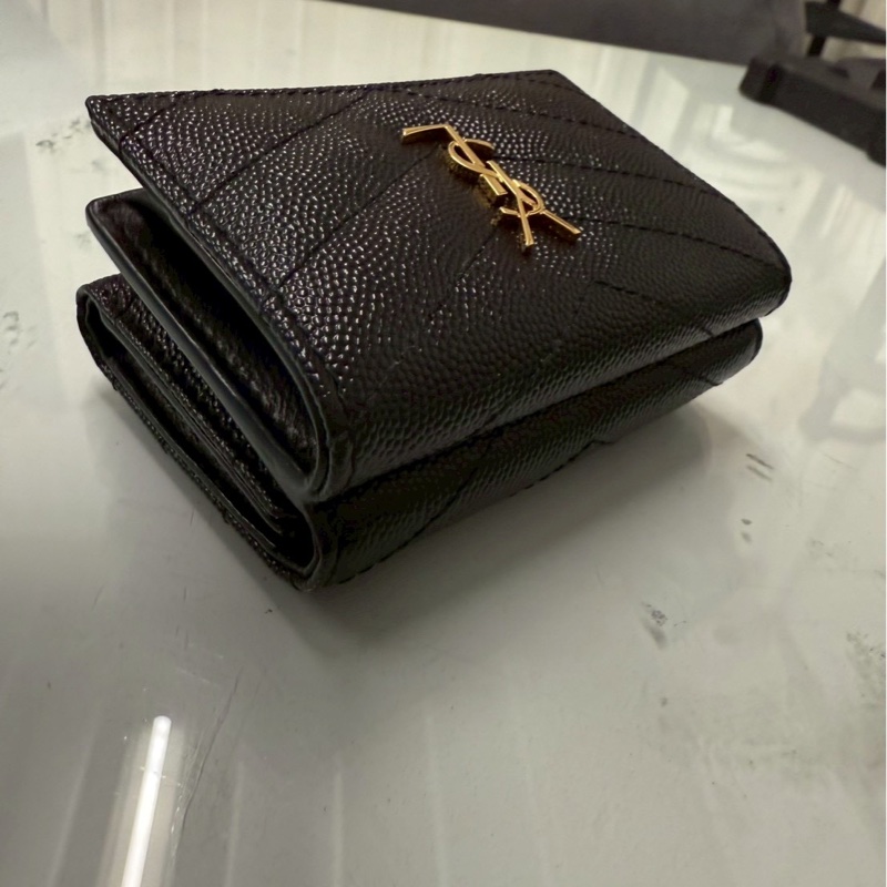 正品 二手 【YSL】Monogram 荔枝皮 皮革 三折開釦 短夾 卡夾 零錢包 黑色 金色-10