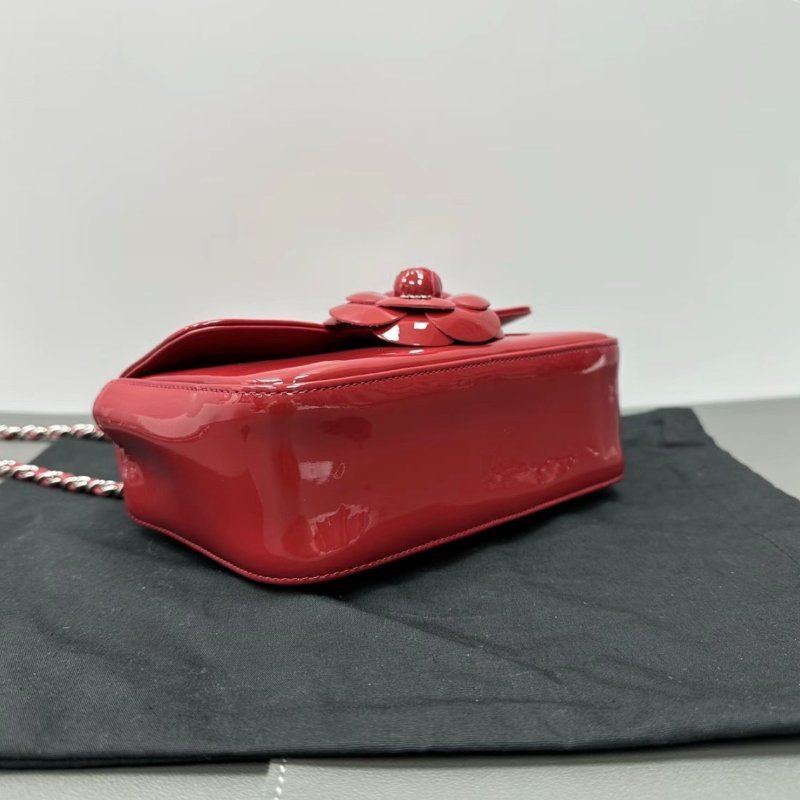 CHANEL 23k山茶花紅色銀扣斜背肩背包20*12*6 99新配件塵袋-3