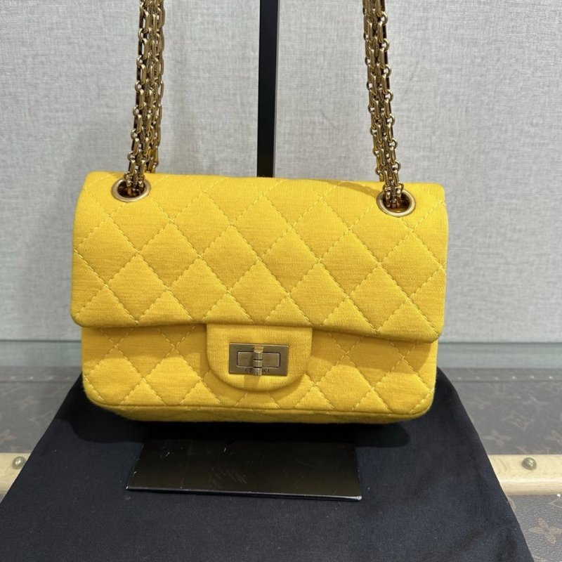 CHANEL 檸檬黃金扣2.55大mini斜背包19.5*13*8 98新 配件塵袋-0