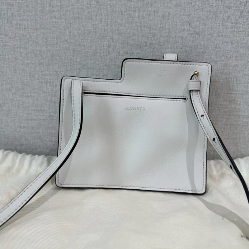 FENDI Pocket白色斜背手機包 15*14 99新配件塵袋-5