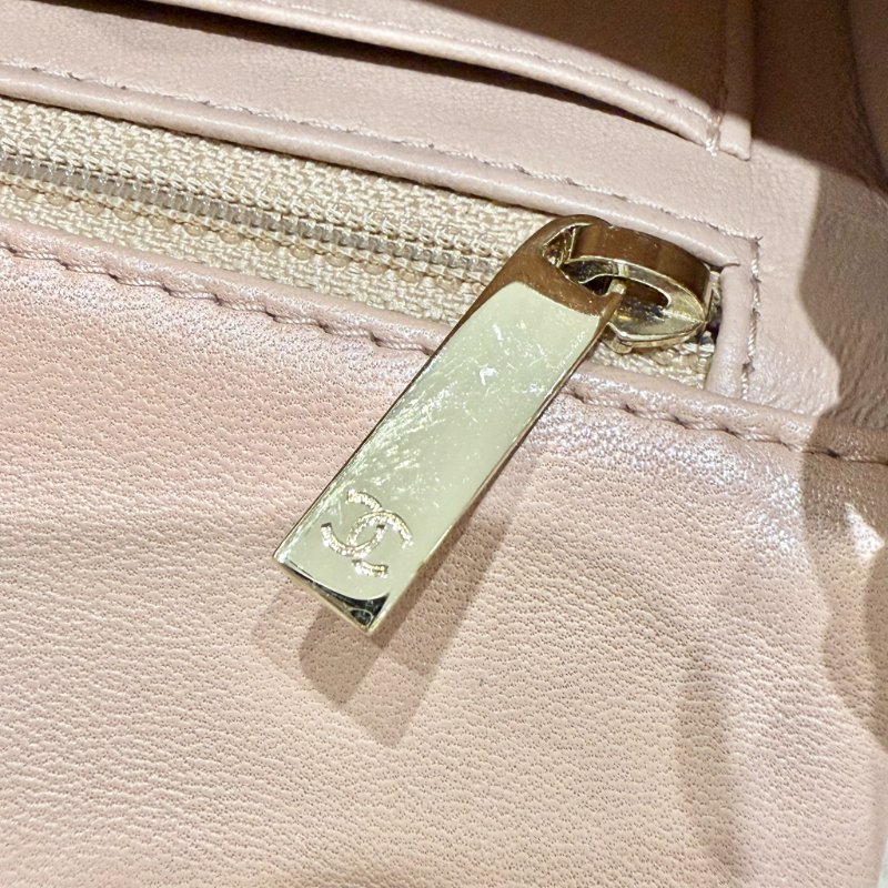 CHANEL - 奶茶色羊皮金釦CF 20cm COCO-16