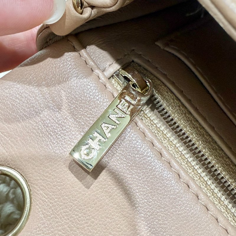 CHANEL - 奶茶色羊皮金釦CF 20cm COCO-17