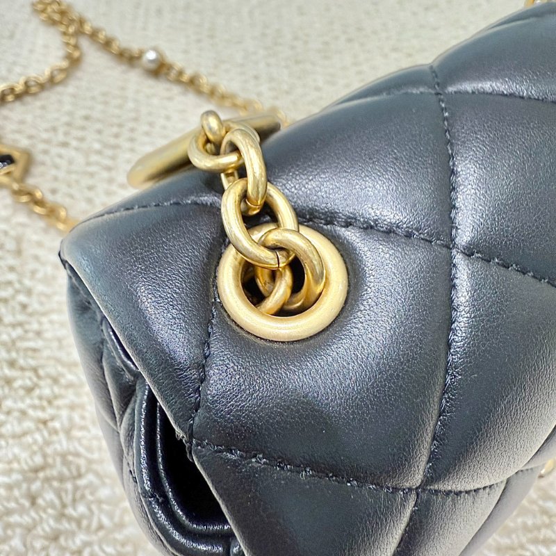CHANEL - 黑色羊皮金釦愛心鍊方胖-3