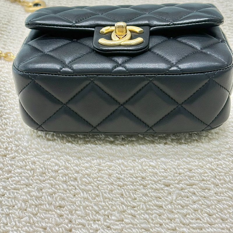 CHANEL - 黑色羊皮金釦愛心鍊方胖-5