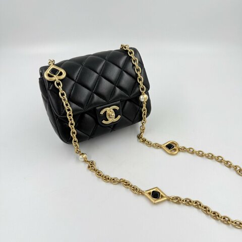 ✿ CHANEL  17cm ❙ 黑色羊皮金釦愛心鍊方胖