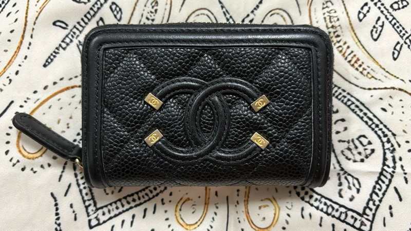 香奈兒 ㄇ型拉鍊零錢卡夾包-0